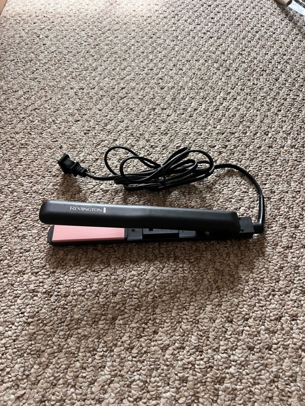 Remington Black Straightener with Pink Ceramic Plates, Rapid Heat